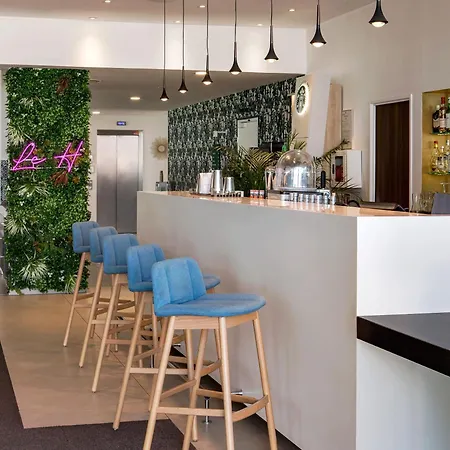 - Marseille Airport, An Ihg 4* Vitrolles (Bouches-du-Rhone)