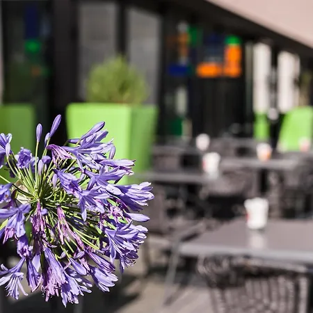 - Marseille Airport, An Ihg 4*